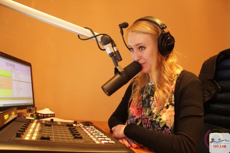 Ведущие радио 3 в омске фото